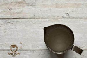 یکی از مواد برای تهیه شیک اسپرسو و لاته شیر است