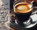 یک فنجان قهوه از نوع اسپرسو در کنار دانه های قهوه ESPRESSO
